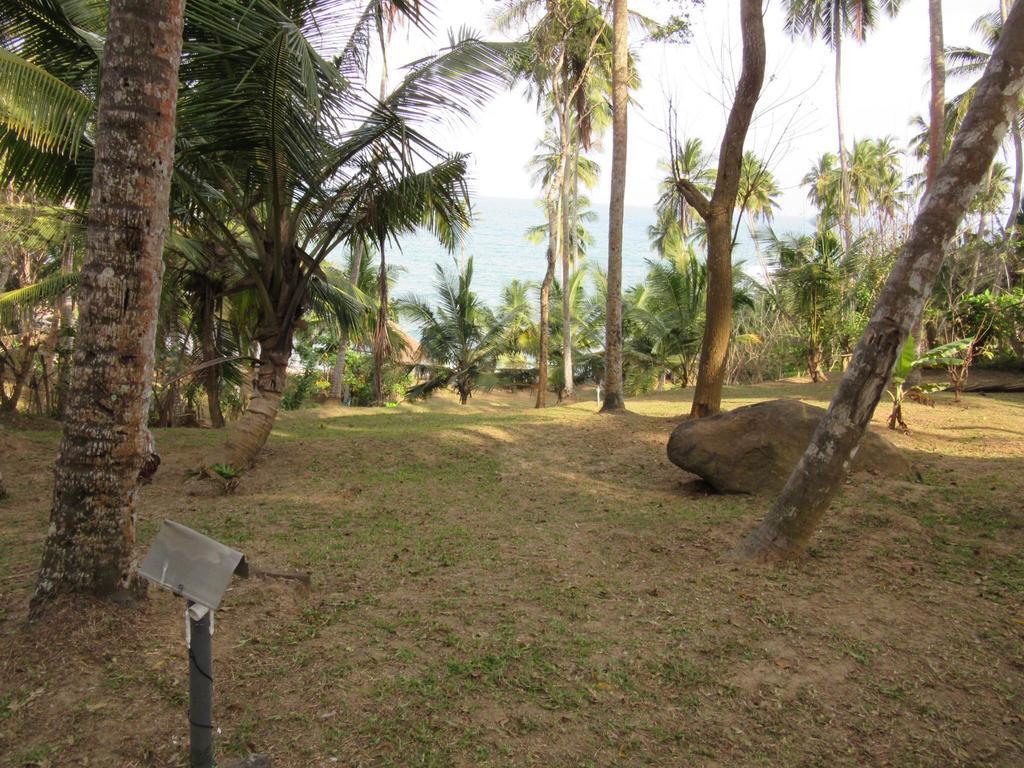 Star Beach Hotel Tangalle Buitenkant foto