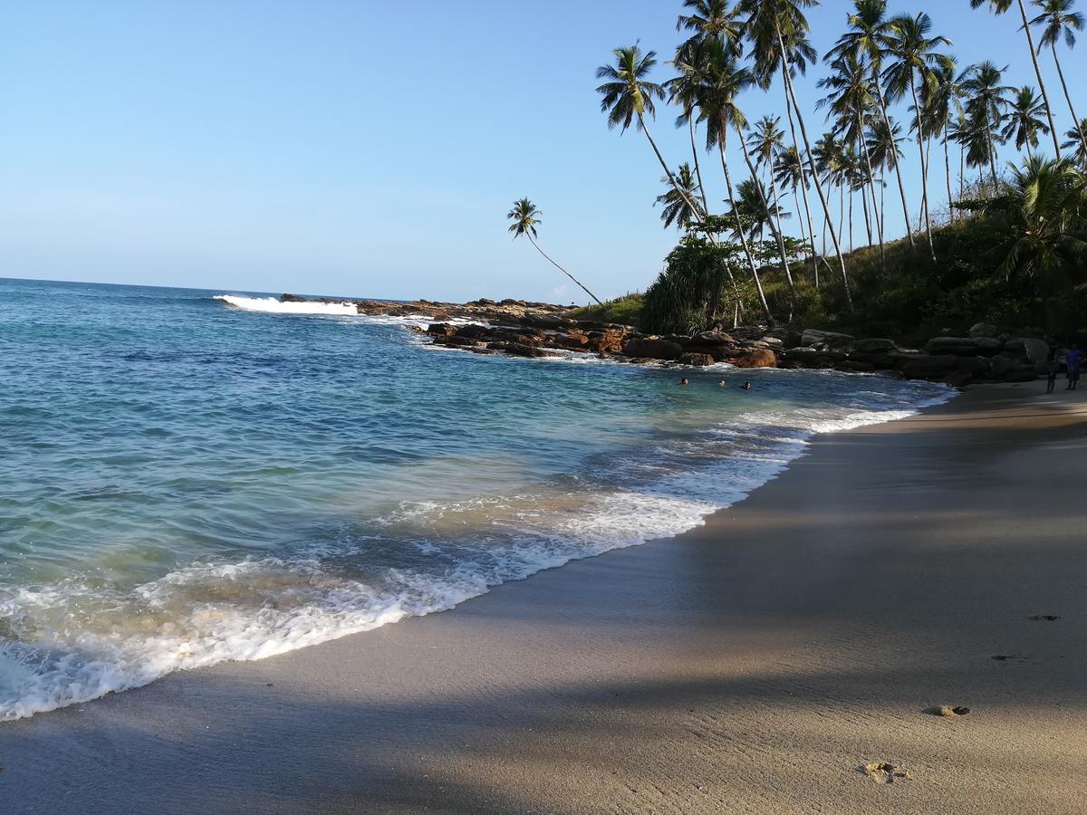 Star Beach Hotel Tangalle Buitenkant foto