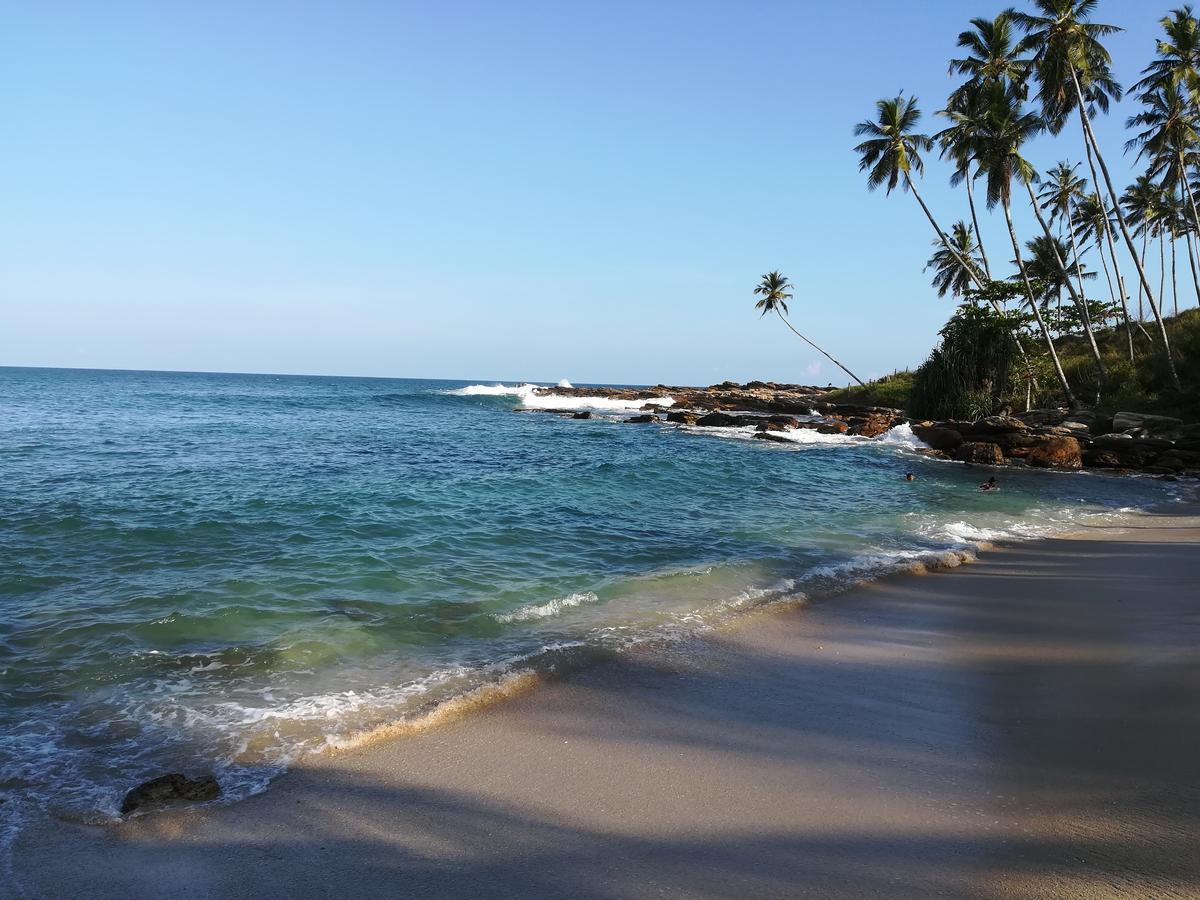 Star Beach Hotel Tangalle Buitenkant foto