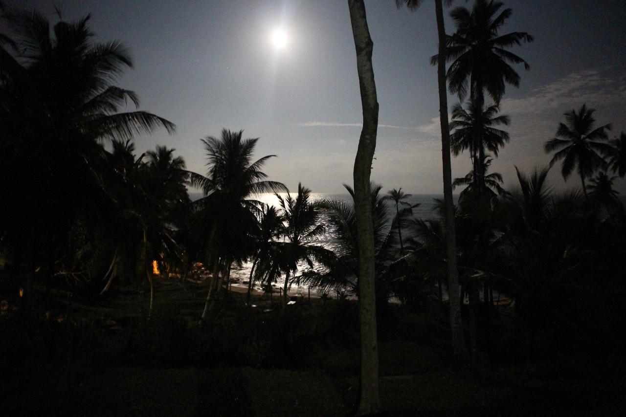 Star Beach Hotel Tangalle Buitenkant foto