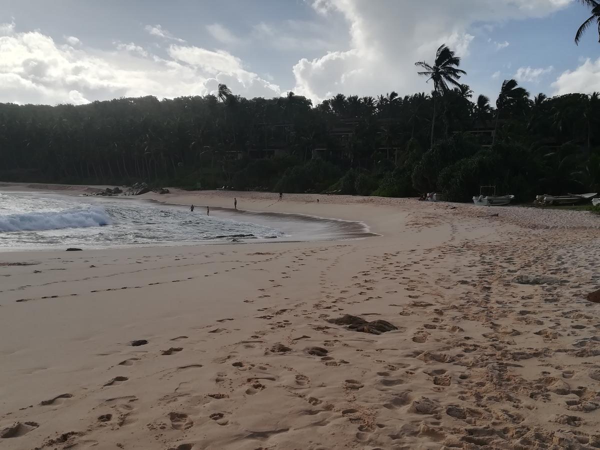 Star Beach Hotel Tangalle Buitenkant foto