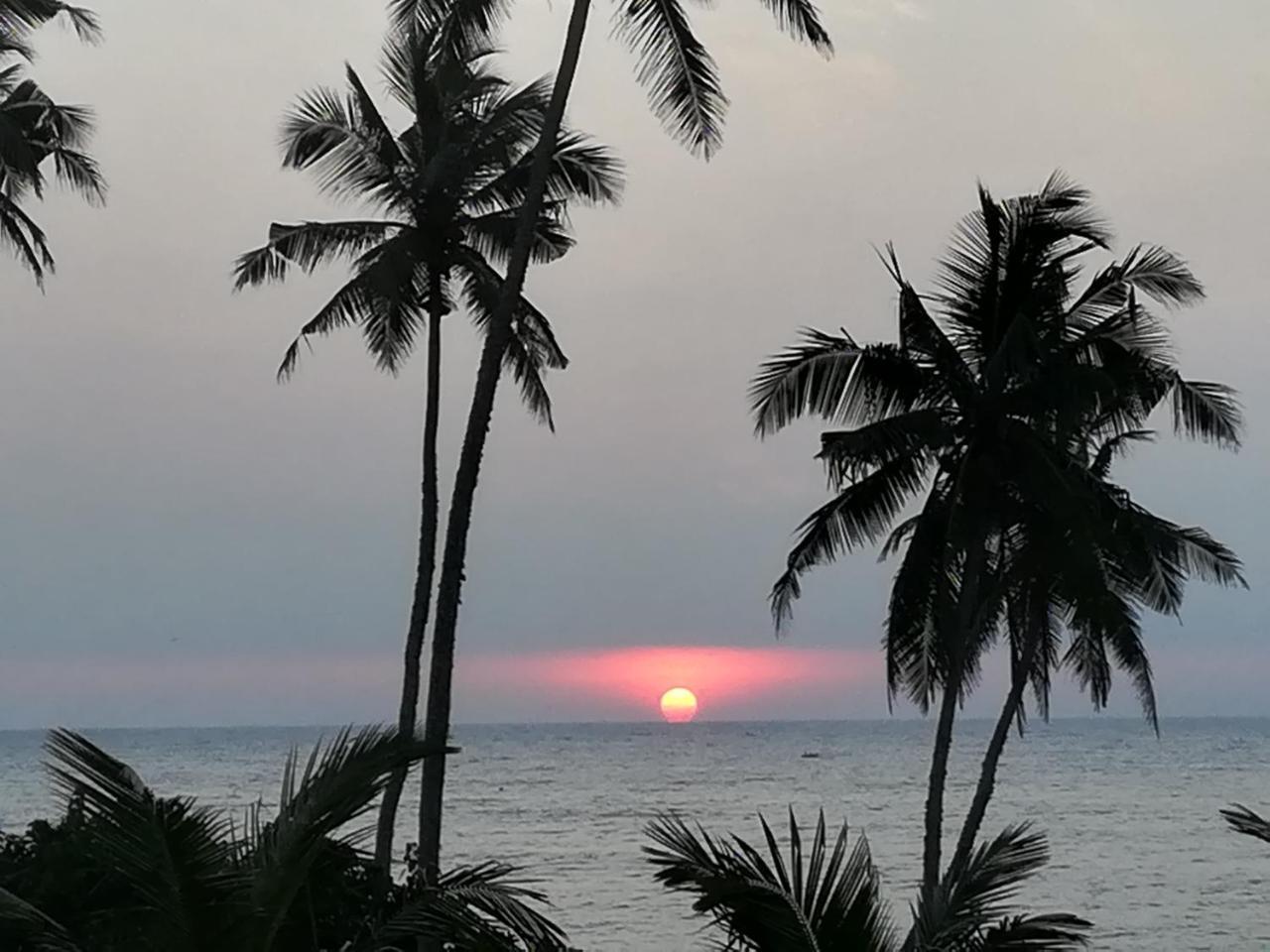 Star Beach Hotel Tangalle Buitenkant foto