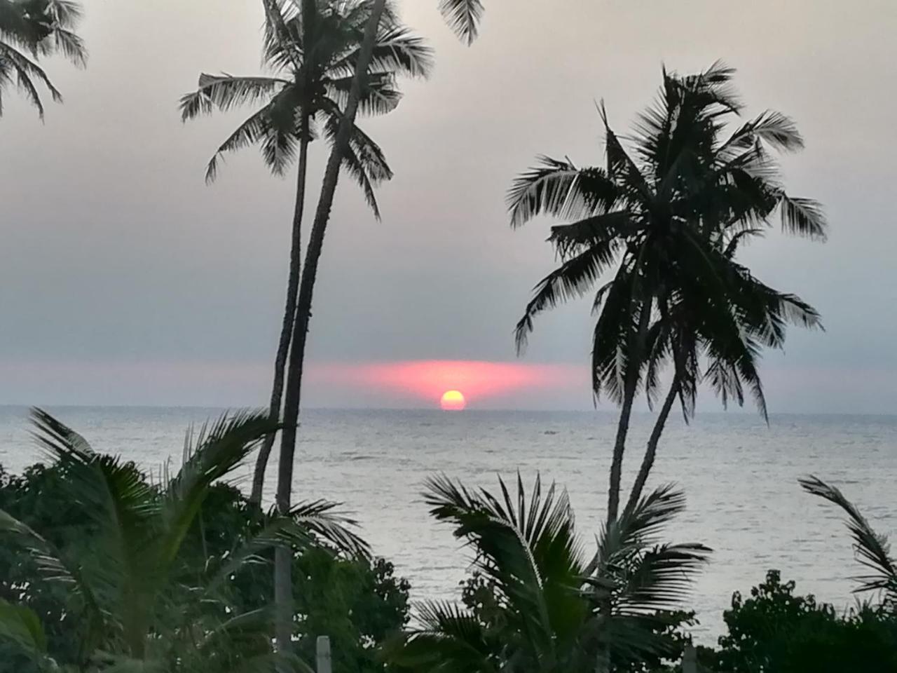 Star Beach Hotel Tangalle Buitenkant foto